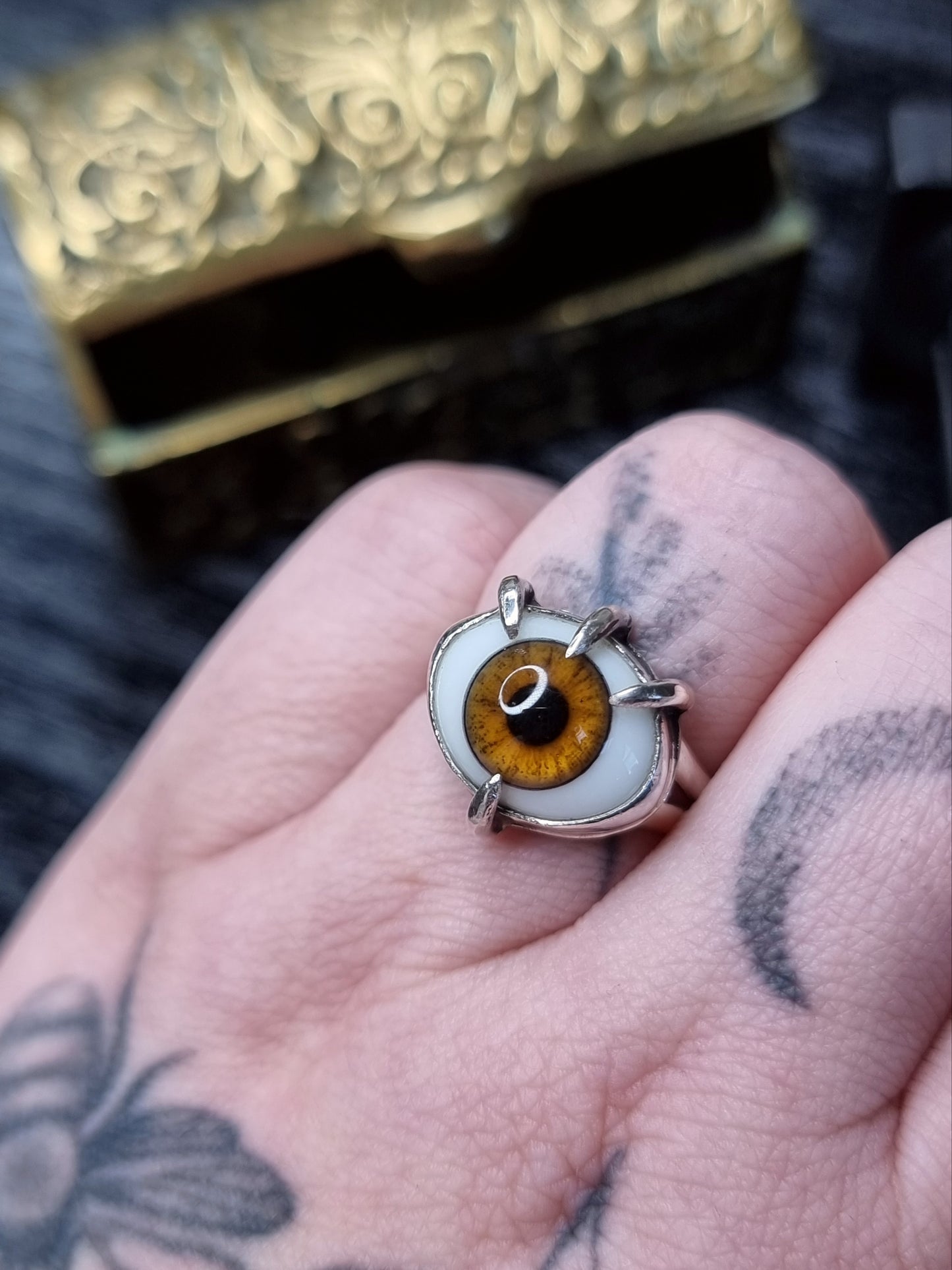 The Clawed Eye Ring MTO