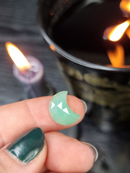 Green Onyx Rose Cut Moon 02 PYP