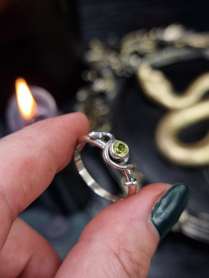 Peridot Coiled Ring (UK Q)