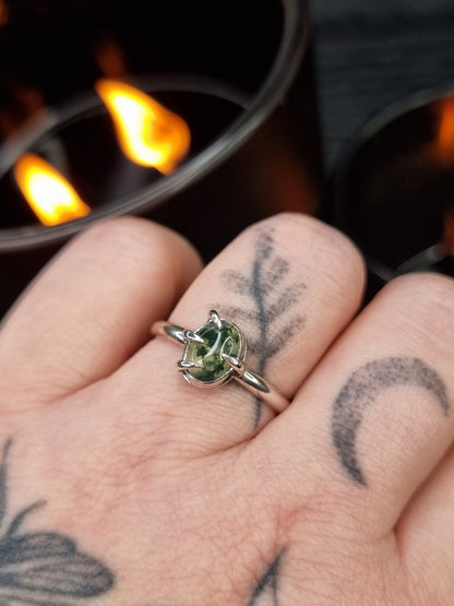 Moss Agate Clawed Ring (UK R)