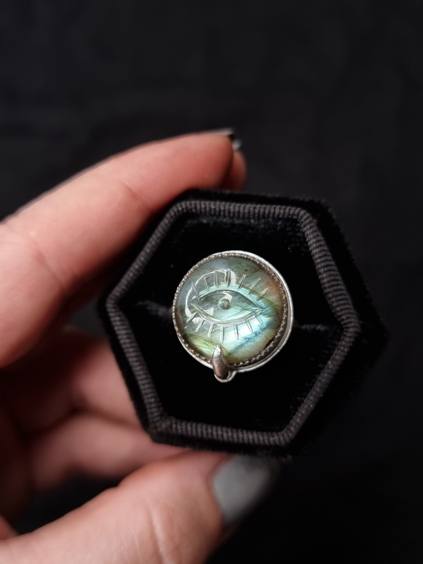 Piercing Sight Ring (UK Q)