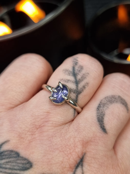 Tanzanite Clawed Ring (UK P)