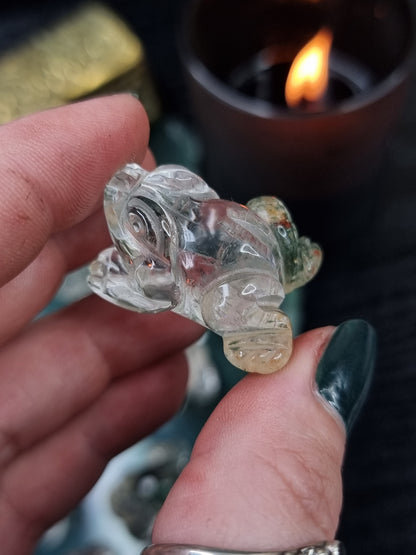 Garden Quartz Frog Carving