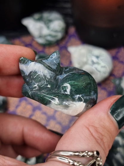 Moss Agate Cat Carving