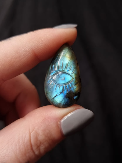 Labradorite Eye 01 PYP