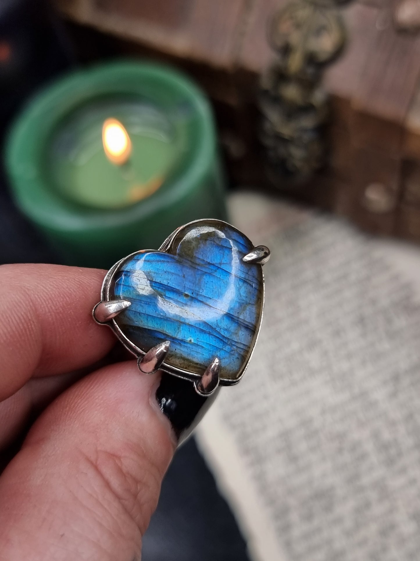Frostbite Ring UK Q
