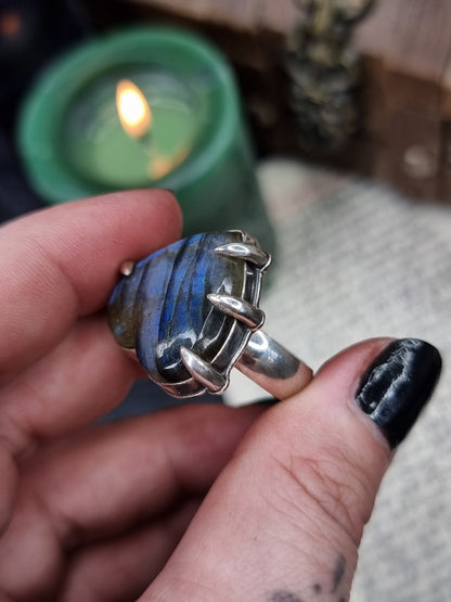 Frostbite Ring UK Q