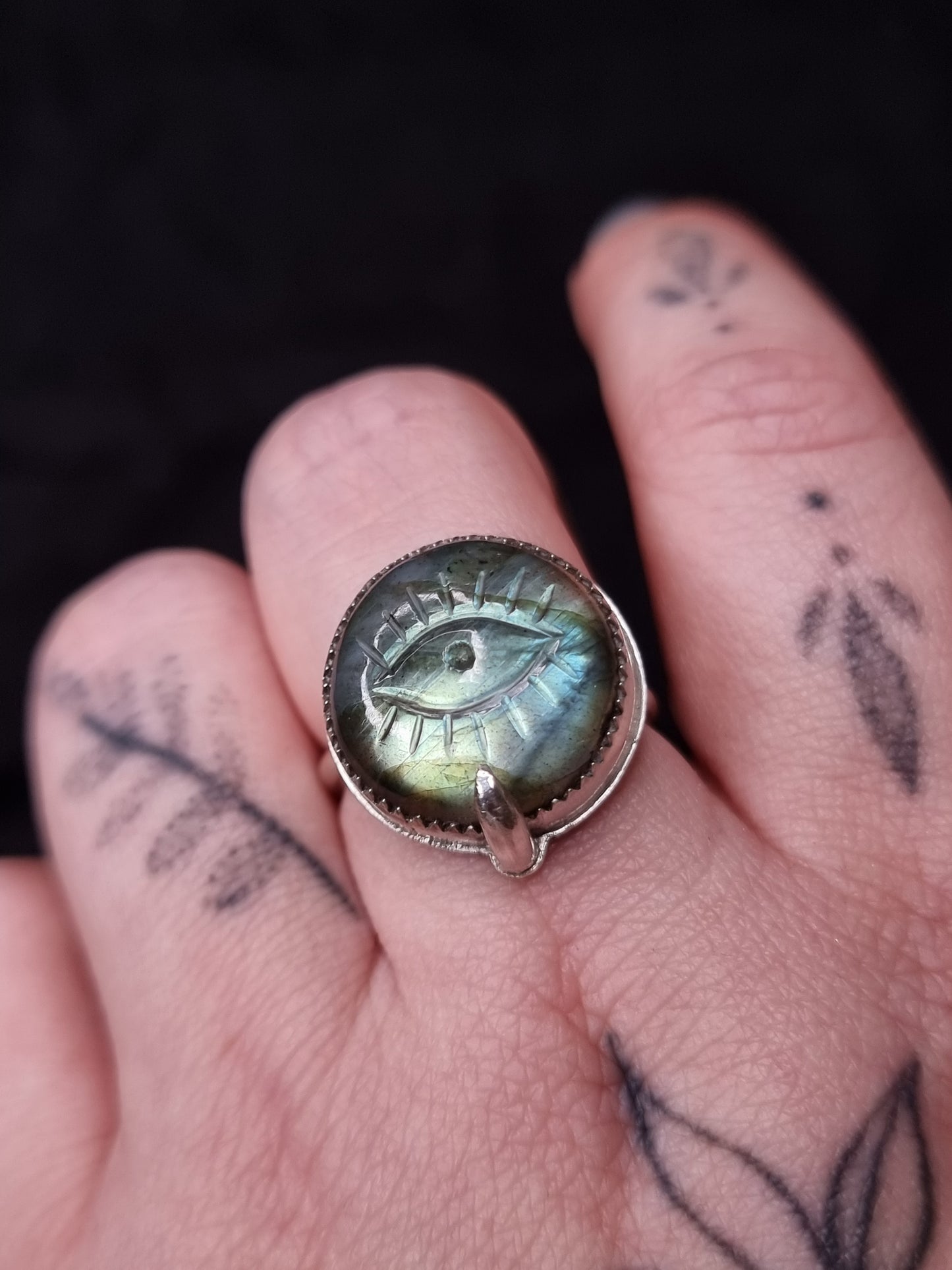 Piercing Sight Ring (UK Q)