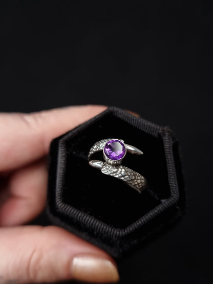 Amethyst Dreki Ring MTO