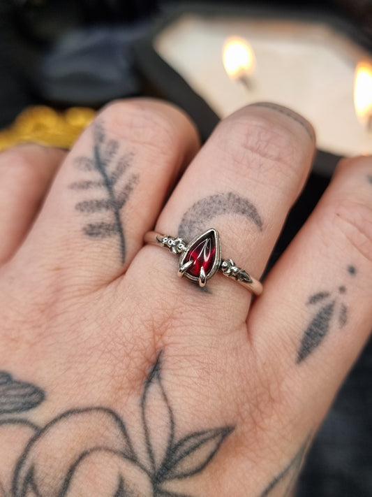 Vampiress Ring MTO